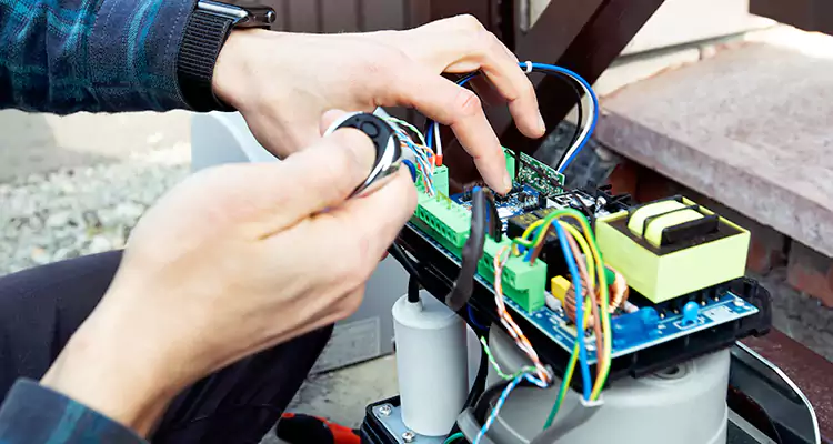 Automatic Driveway Gate Repair in Glenvar Heights, FL