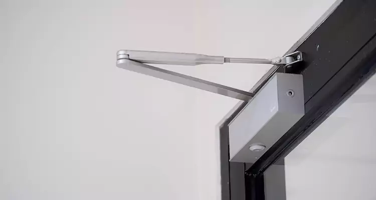 Screen Door Closer Repair in Glenvar Heights, FL