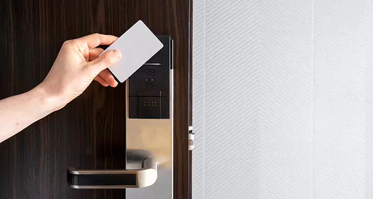 Why Choose Us for Hotel Keycard Lock Repair in Glenvar Heights, FL?
