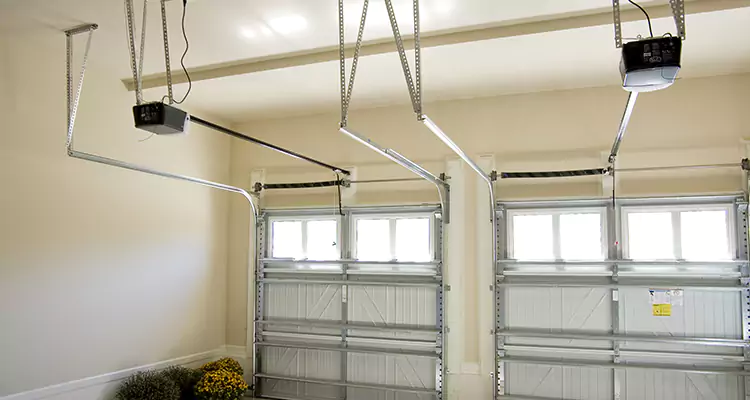 Residential Emergency Garage Door Repair in Glenvar Heights, FL