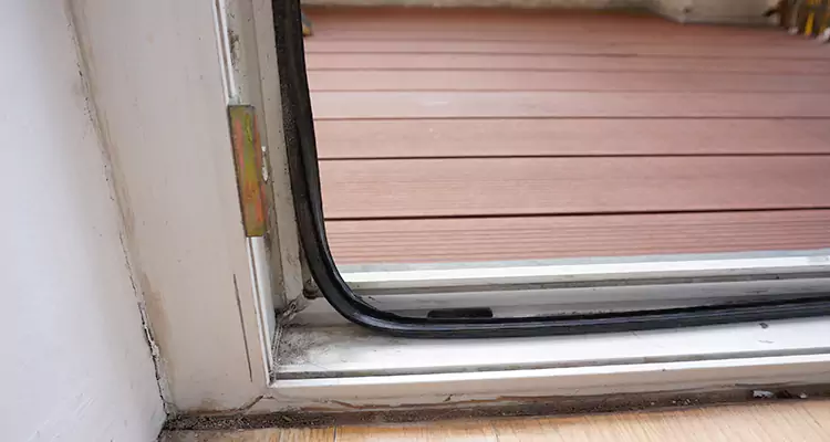 Why Choose Us for Leaking Sliding Glass Door Repair in Glenvar Heights, FL?