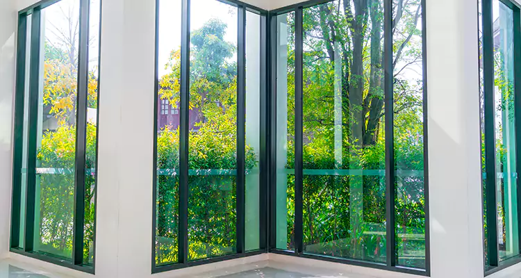 Emergency Balcony Door Glass Repair in Glenvar Heights, FL