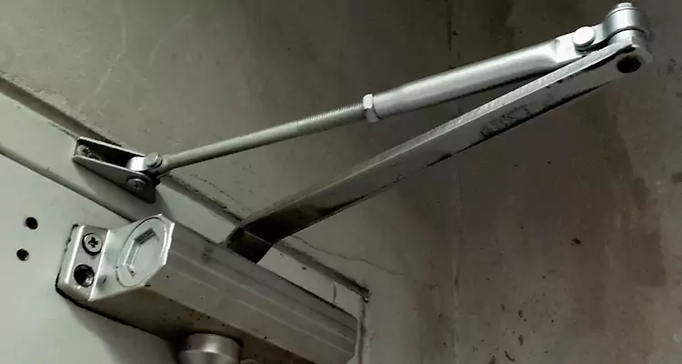 Door Closer Oil Leak Repair in Glenvar Heights, FL