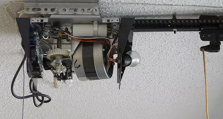 Garage Door Motor Replacement in Glenvar Heights, FL