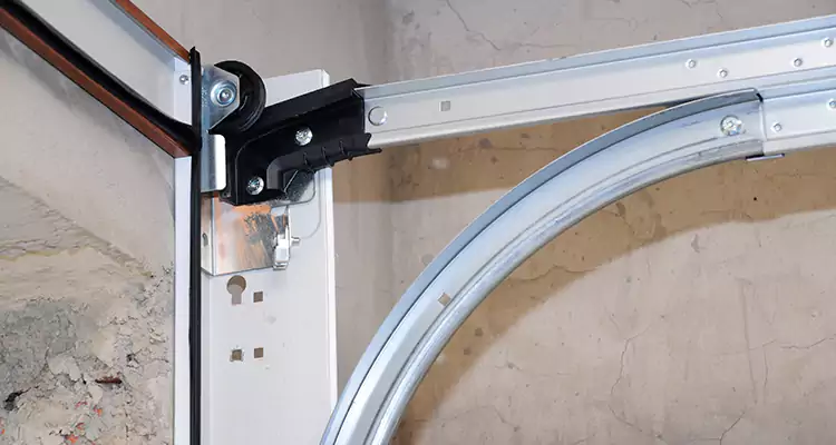 Maintain Liftmaster Garage Door Off Track in Glenvar Heights, FL