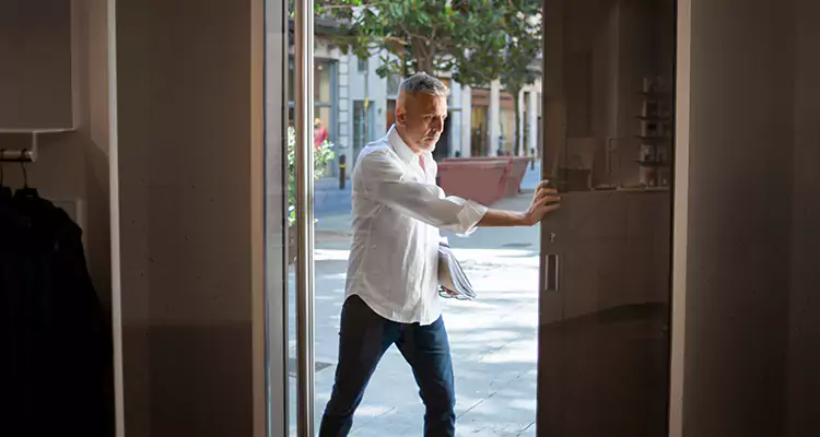 Reliable Pella Patio Door Repair Services for Opening Issues in Glenvar Heights, FL