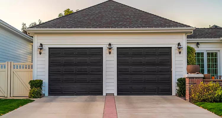 Residential Local Garage Door Repair in Glenvar Heights, FL